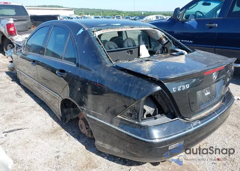 2007 Mercedes-Benz C 230 Sport z USA, uszkodzony, nr VIN WDBRF52H77F891397